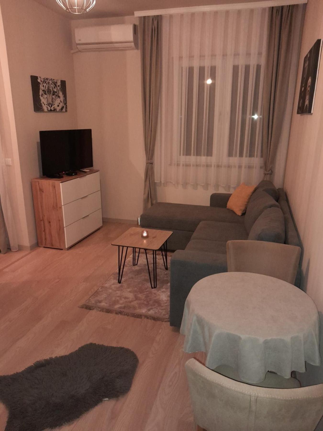Gray Apartament 2 Prishtinë Exterior photo
